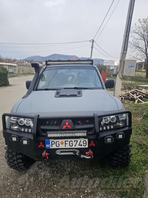 Mitsubishi - Pajero - 3.2 DId