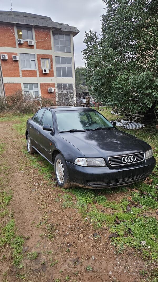 Audi - A4 - 2.6 quattro
