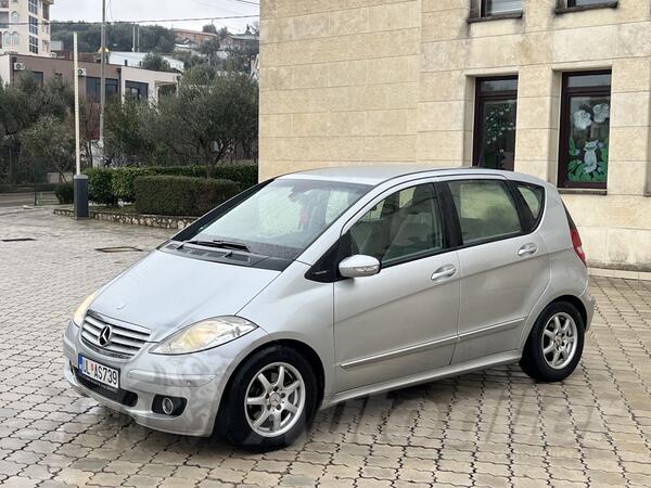 Mercedes Benz - A 180 - automatic