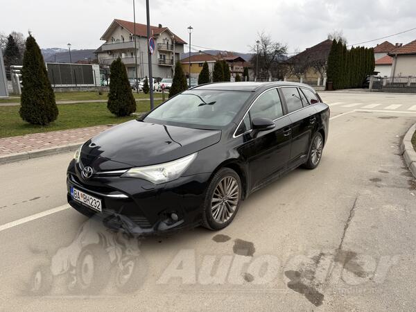 Toyota - Avensis - 2.0 D-4D