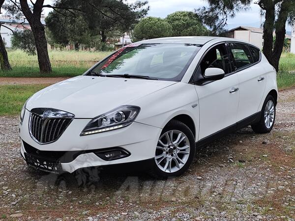 Lancia - Delta - 1.6 M.JET Automatik Tiptronik