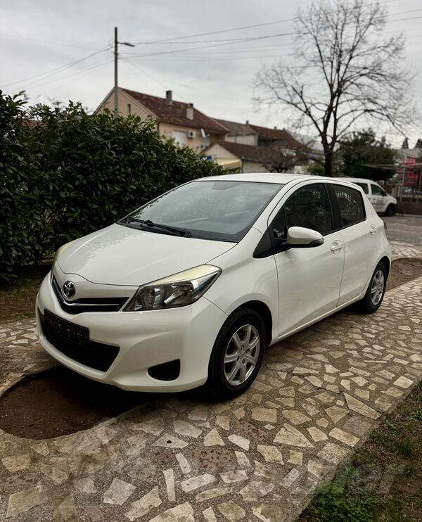 Toyota - Yaris - VVt-i