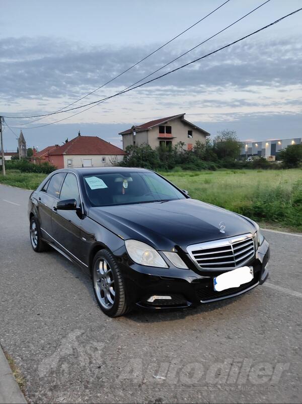 Mercedes Benz - E 200 - e220