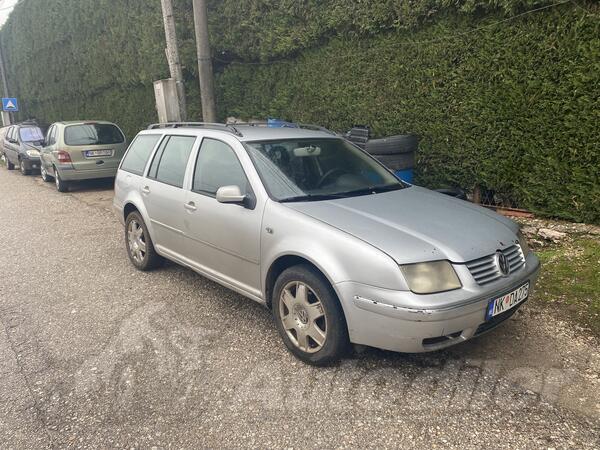 Volkswagen - Bora - 1.9 tdi