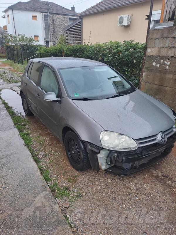 Volkswagen - Golf 5 - 1.9