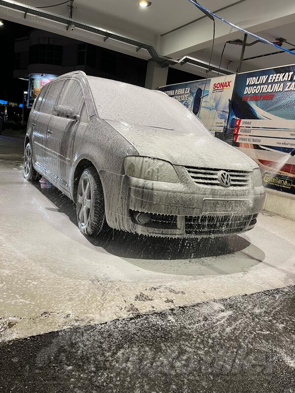 Volkswagen - Touran - 20