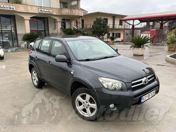 Toyota - RAV 4 - 2.2