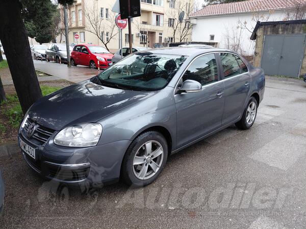 Volkswagen - Jetta - 1.9 tdi