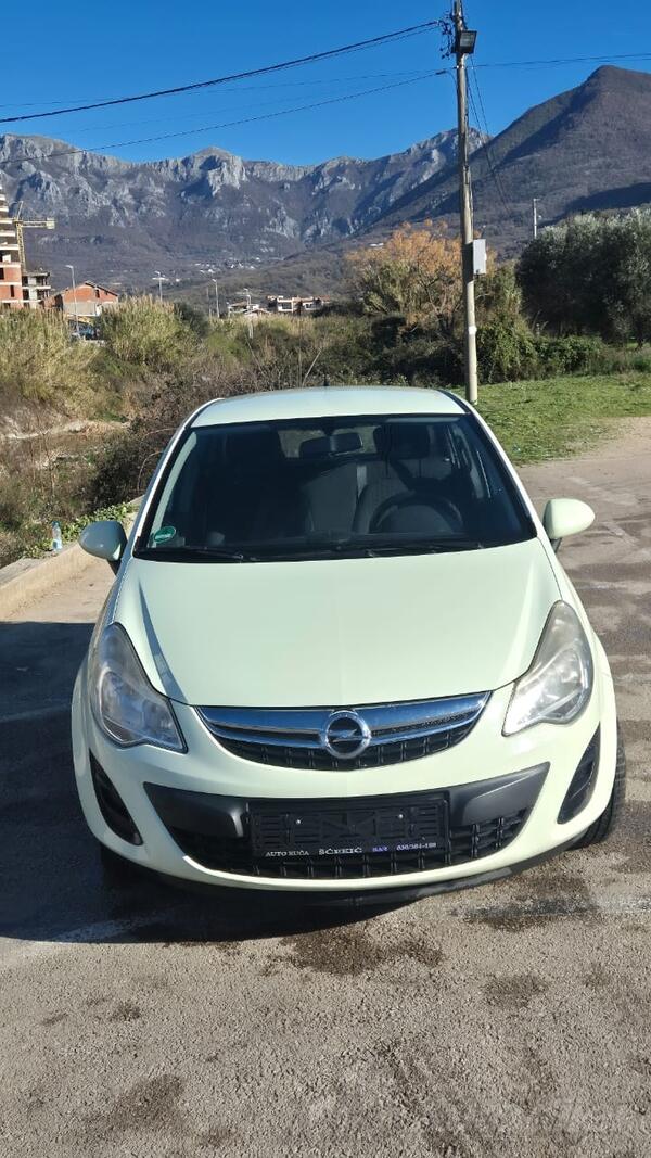 Opel - Corsa - benzin