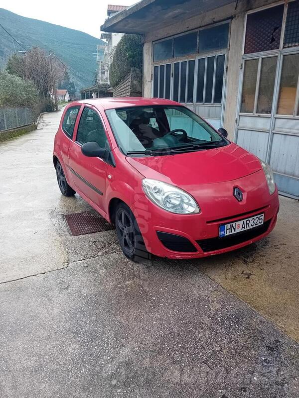 Renault - Twingo