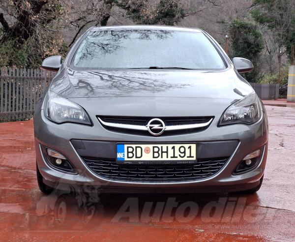 Opel - Astra - J Enjoy 4DR D14NET MT6