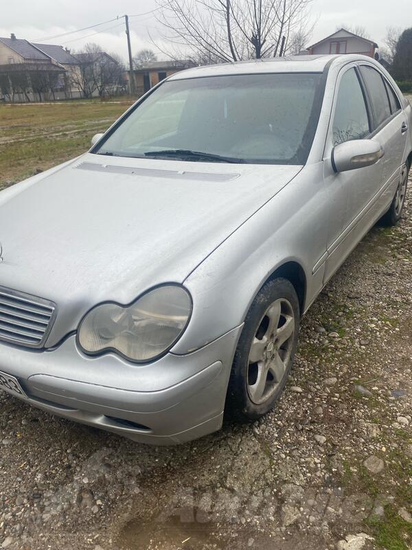 Mercedes Benz - C 220