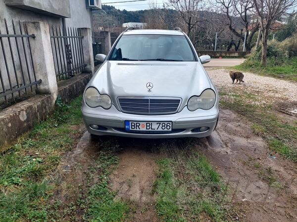 Mercedes Benz - C 220