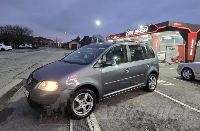 Volkswagen - Touran - 2.0 TDI