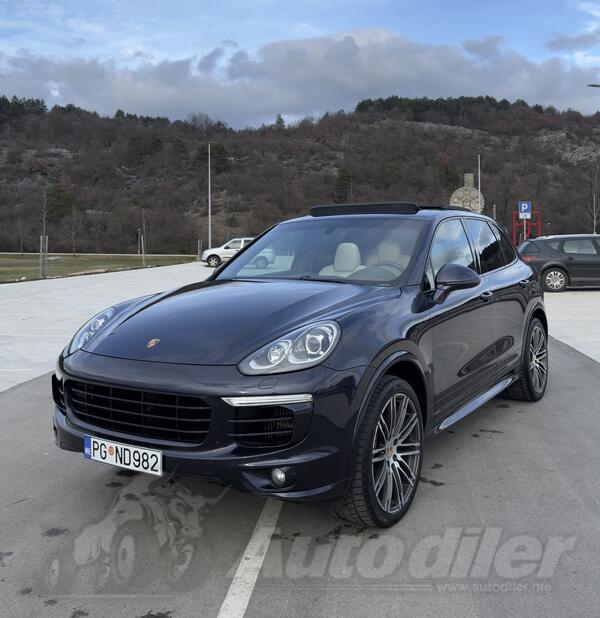 Porsche - Cayenne - 3.0 Platinum Edition