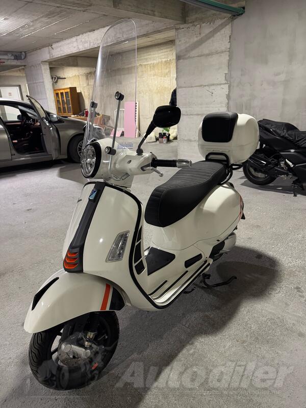 Piaggio - vespa