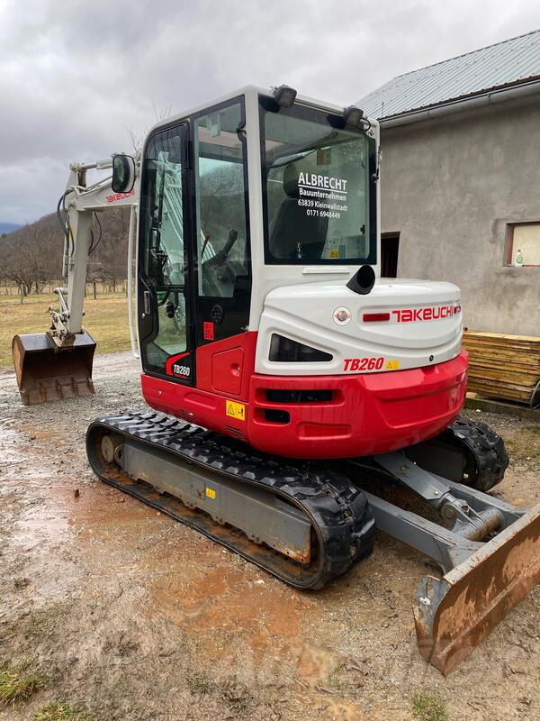 Takeuchi - TB 260