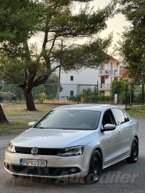 Volkswagen - Jetta - 1.6 77kw BlueMotion