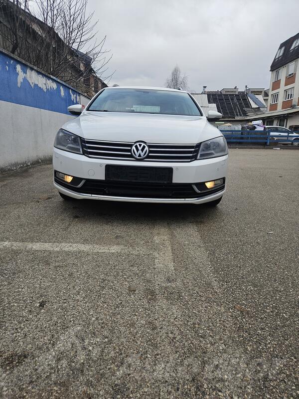 Volkswagen - Passat - 2.0 / 103 kw