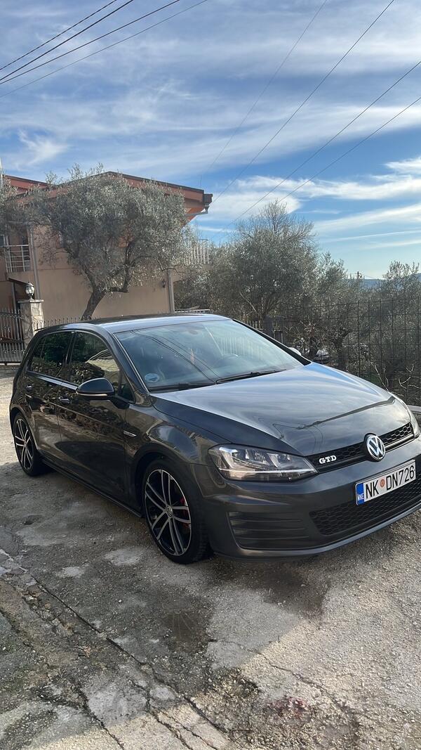 Volkswagen - Golf 7 - 2.0