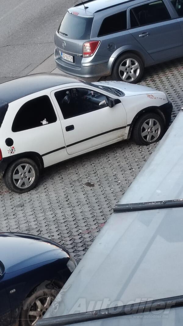 Opel - Corsa - 1.0