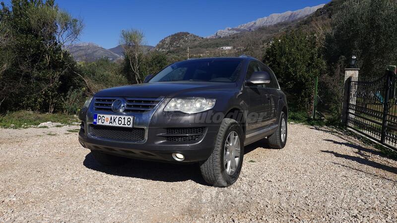 Volkswagen - Touareg - 3000 v6 four motion