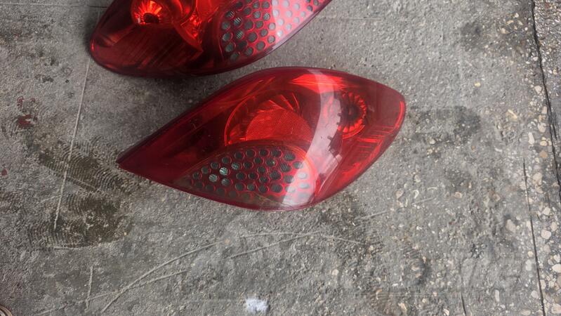 Beide Bremslichter za Peugeot - 207    - 2007