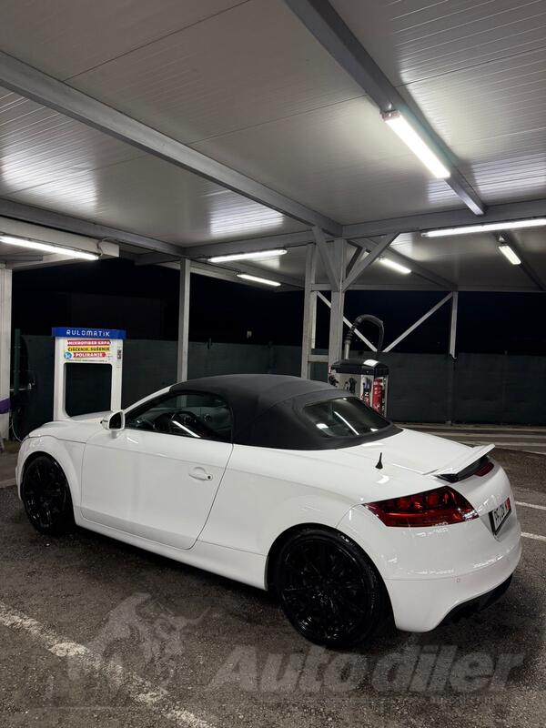 Audi - TT - 1.8 TFSI roadster S LINE