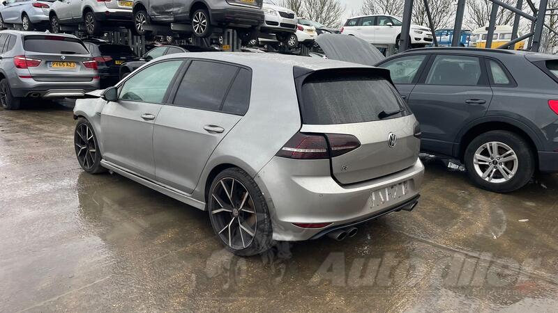 U djelovima Volkswagen - Golf 7