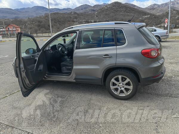 Volkswagen - Tiguan - 2.0TDI  4-EMOTION