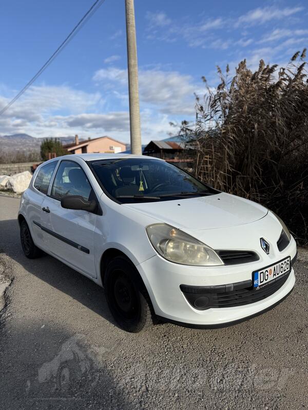Renault - Clio - 1.5 dci