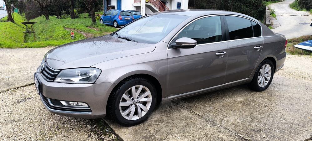 Volkswagen - Passat - 2.0 TDI