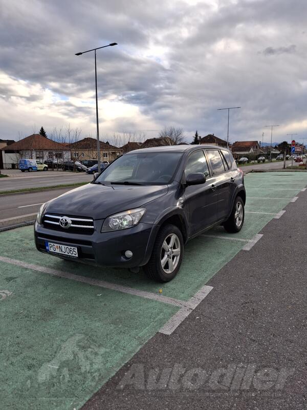 Toyota - RAV 4 - 2.2 d-cat