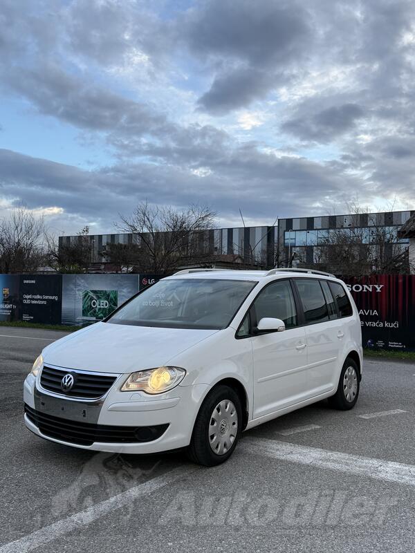 Volkswagen - Touran - 2.0