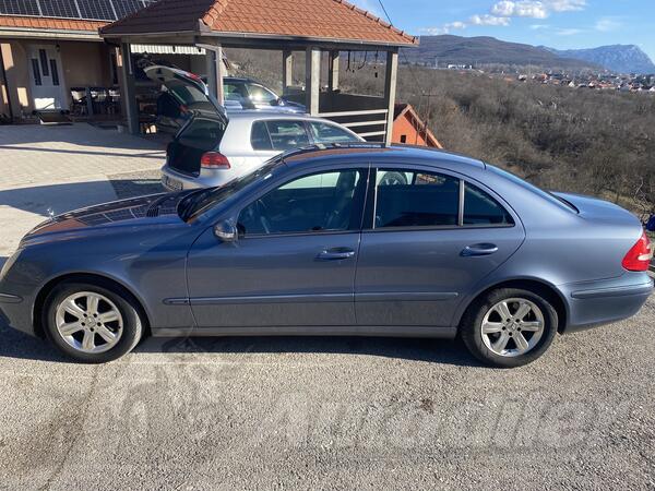 Mercedes Benz - E 220 - 220