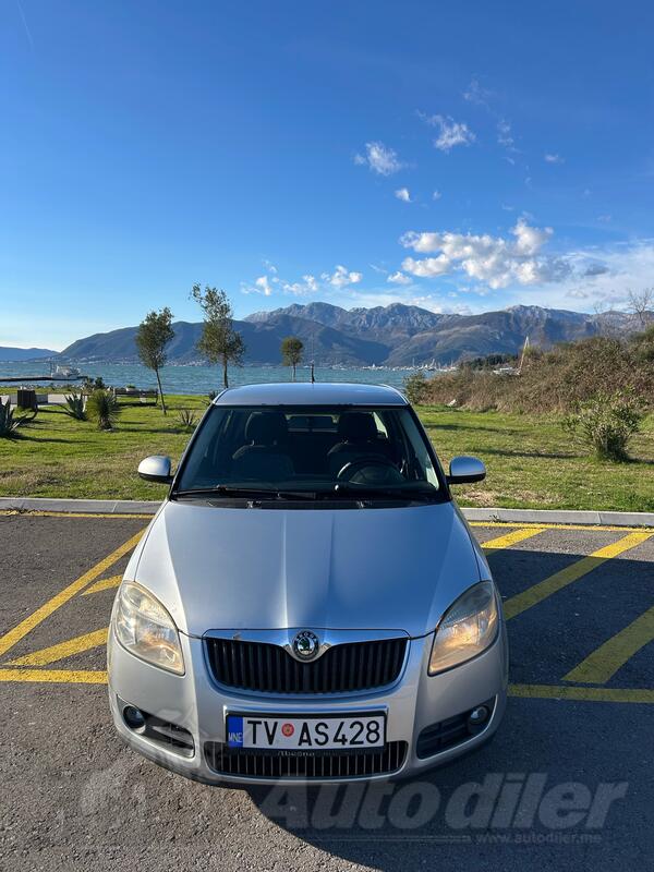 Škoda - Fabia - 1.6 benzin
