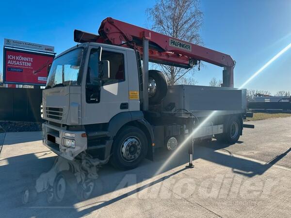 Iveco - kamion + Palfinger kran / MO2910