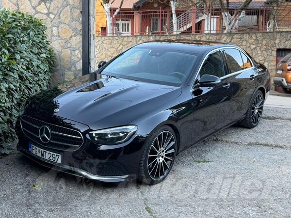 Mercedes Benz - E 220 - 4 matic