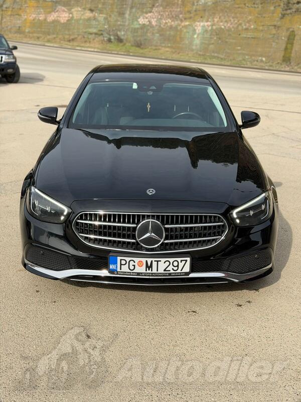 Mercedes Benz - E 220 - 4 matic