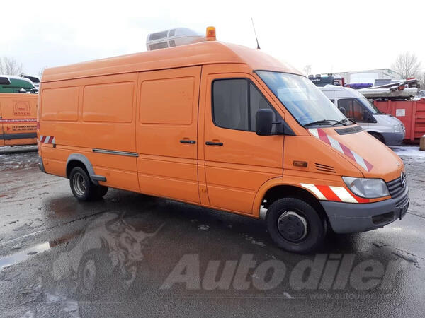 Mercedes Benz -  Sprinter 413 furgon / MO2945