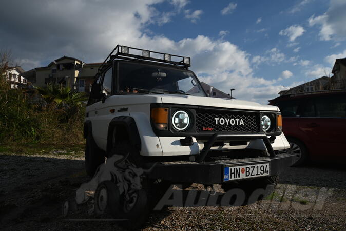 Toyota - Land Cruiser