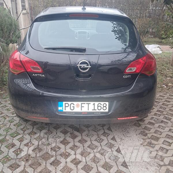 Opel - Astra - 1,7 cdti