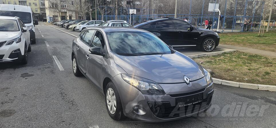 Renault - Megane - 1.5 dci automatik
