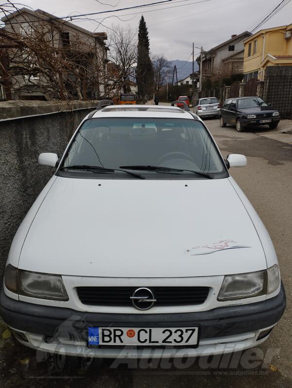 Opel - Astra - 1.4