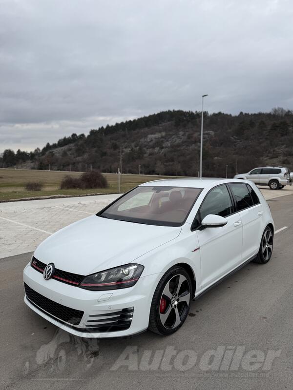 Volkswagen - Golf 7 - 2.0 GTI