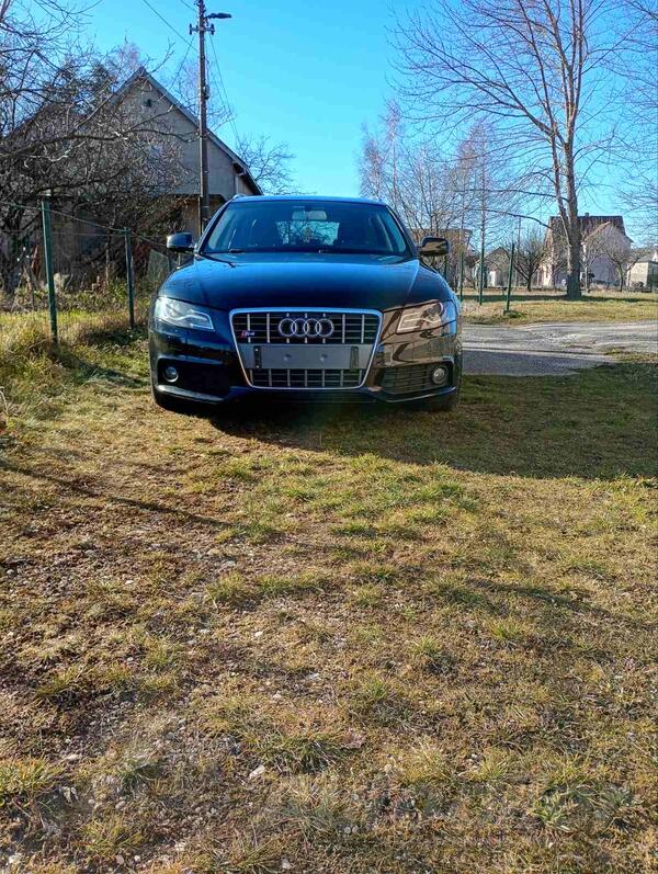 Audi - A4 - 2.0 TDI S line