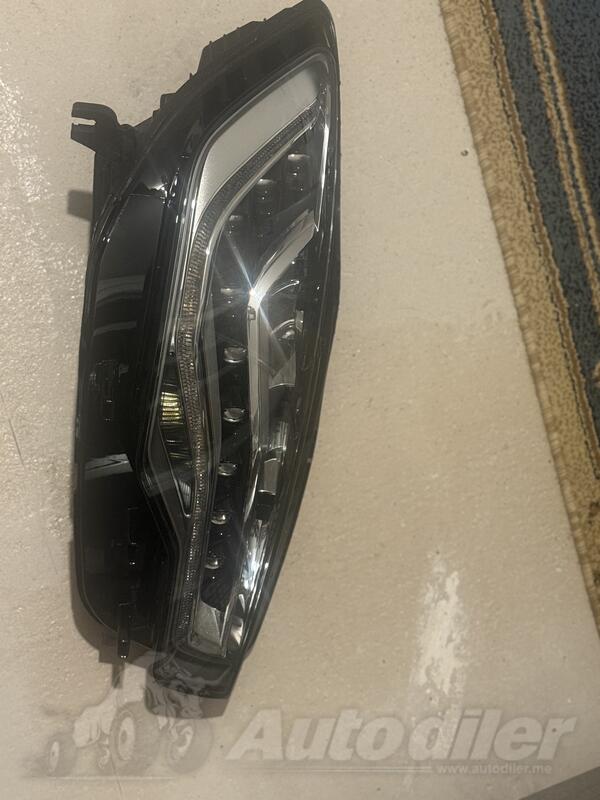 Desni far za Audi - A6    - 2011-2014