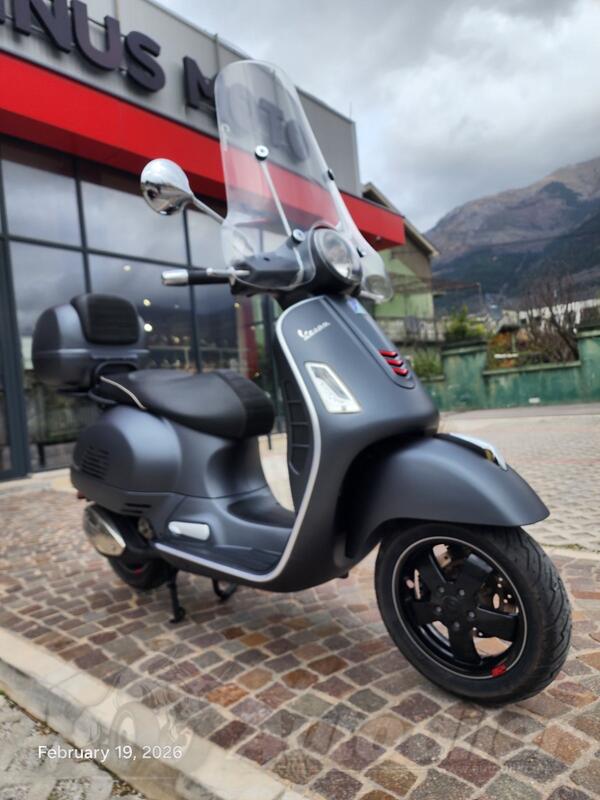 Vespa - GTS SUPER SPORT 300