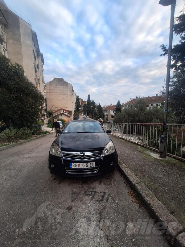 Opel - Astra - 1.9 H