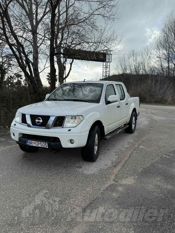 Nissan - Navara - 2.5